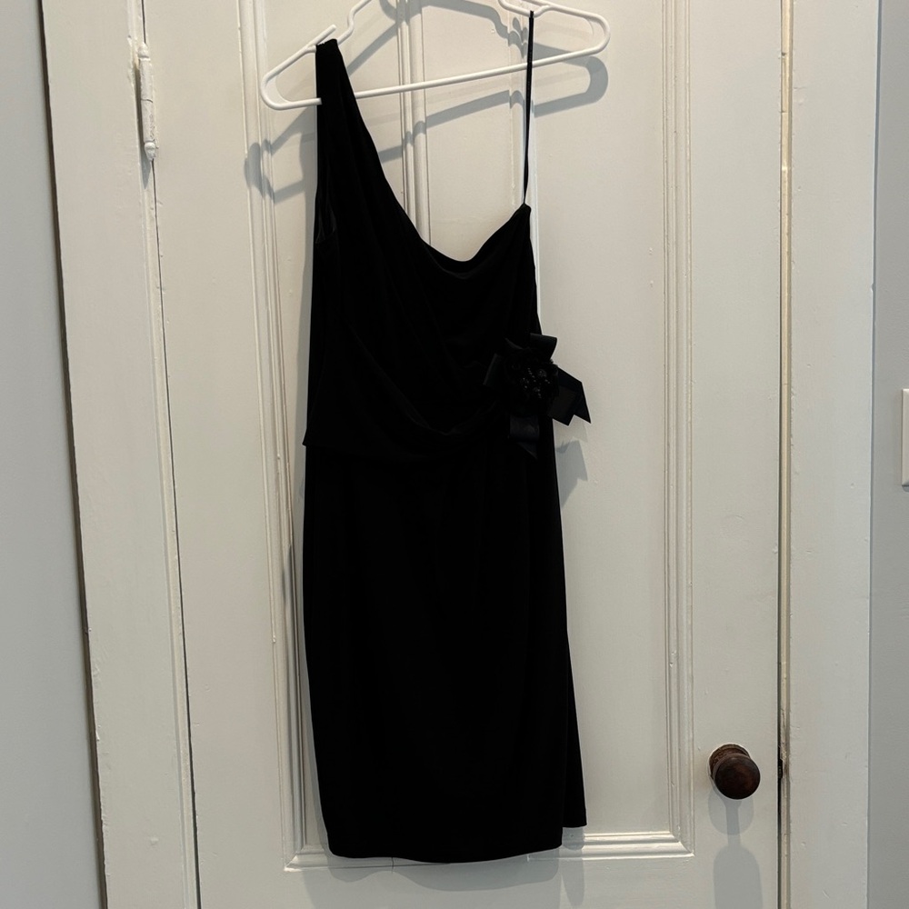 David Meister size 10 Elegant one shoulder Black Evening Dress